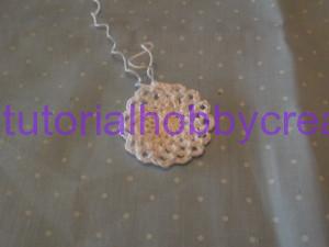 Tutorial per realizzare un cappellino all'uncinetto inamidato (6)