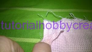 Tutorial per realizzare una borsetta portaconfetti in tela aida (5)