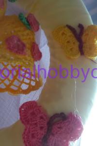 Tutorial per realizzare una ghirlanda di Pasqua con campane farfalle e fiori ll'uncinetto (9)