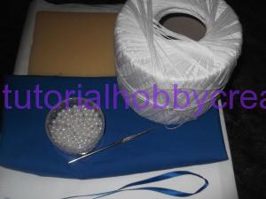 tutorial per realizzare un cuscino portafedi a filet modello ostrica con perle (2)