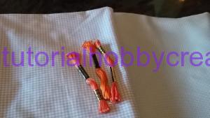 tutorial per realizzare una copertina in cotonina e tela aida (3)