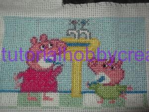 Tutorial per realizzare un libro gioco per bambini in tela aida ricamato a punto croce (3)