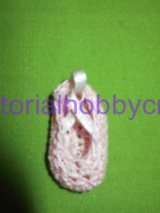 tutorial per realizzare delle mini scarpette da ballo per bomboniera (20)
